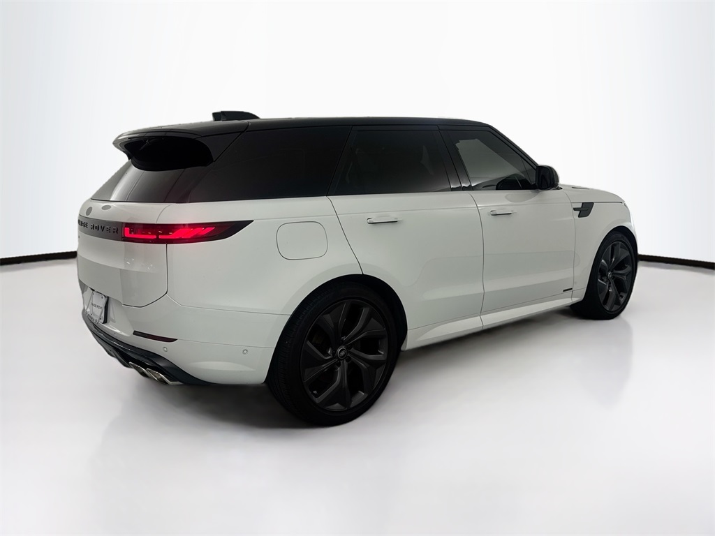 2025 Land Rover Range Rover Sport P530 Autobiography photo 2