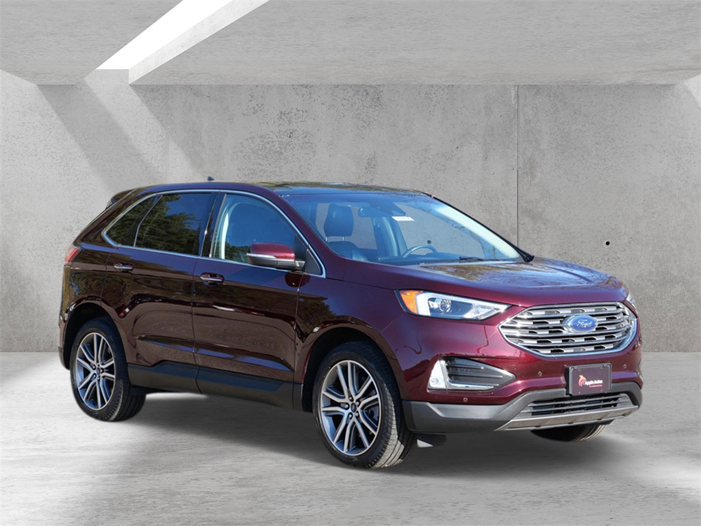 2022 Ford Edge Titanium's photo