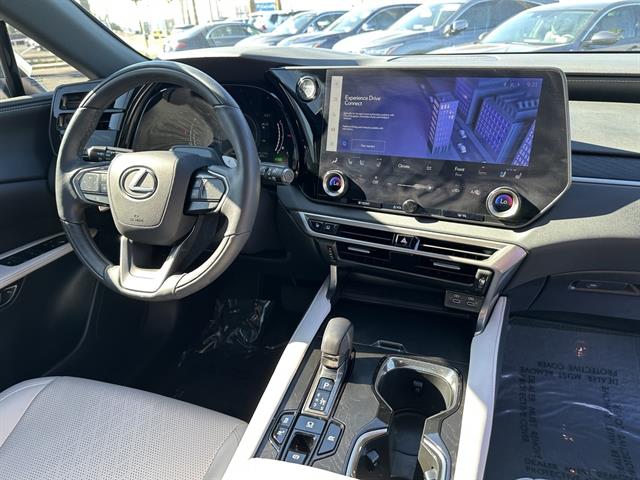2024 Lexus RX Premium photo 8