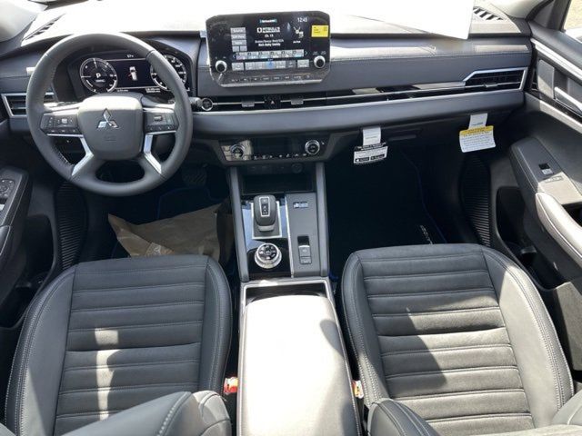 2024 Mitsubishi Outlander PHEV SE photo 13