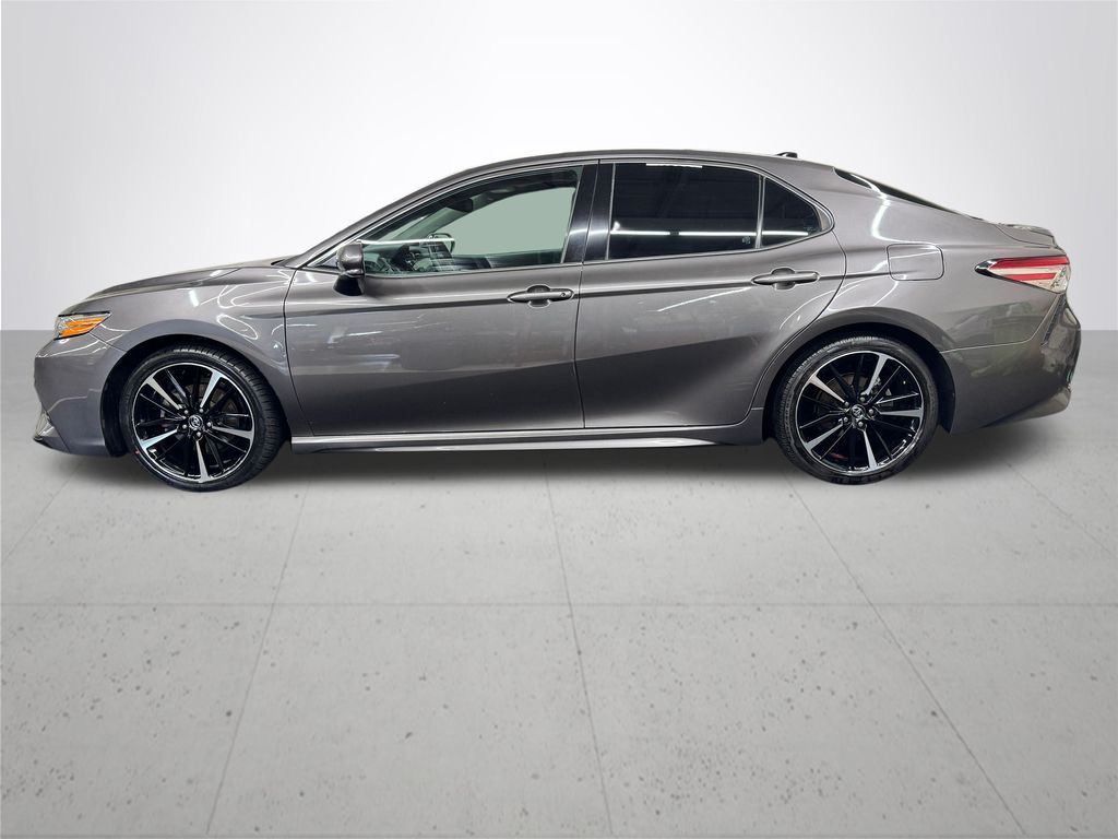 2020 Toyota Camry XSE photo 2