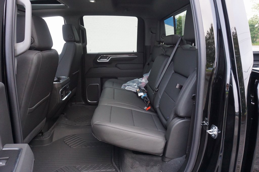 2026 Chevrolet Silverado 2500HD LTZ photo 11