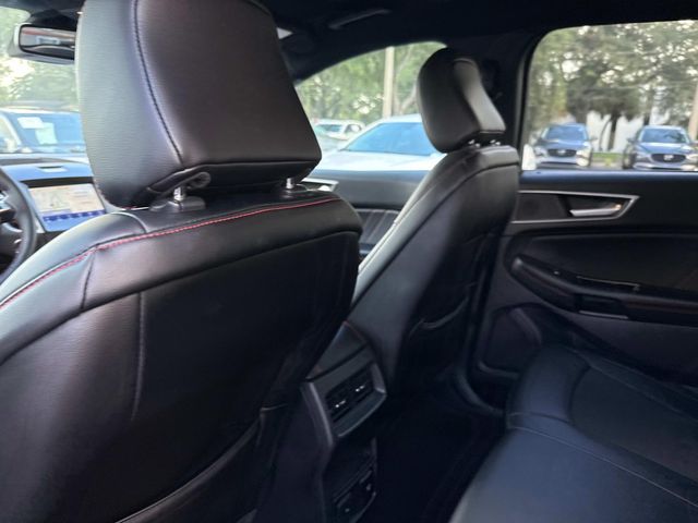 2020 Ford Edge ST photo 12
