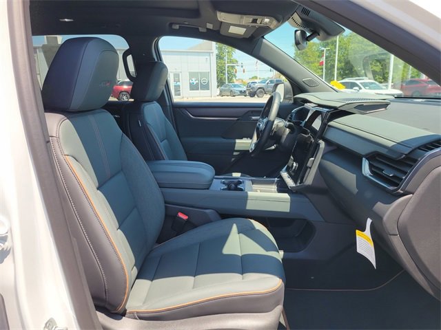 2025 Gmc Acadia AT4 photo 17