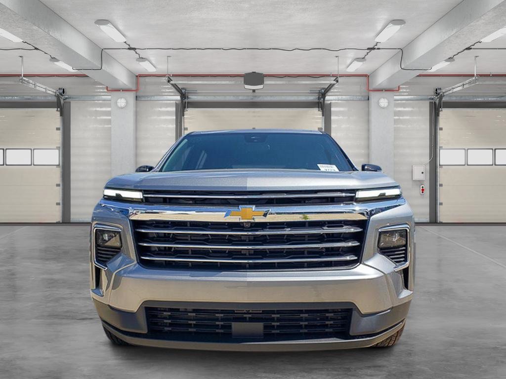2025 Chevrolet Traverse photo 2