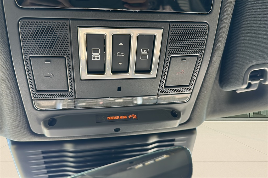 2025 Land Rover Discovery SE photo 28