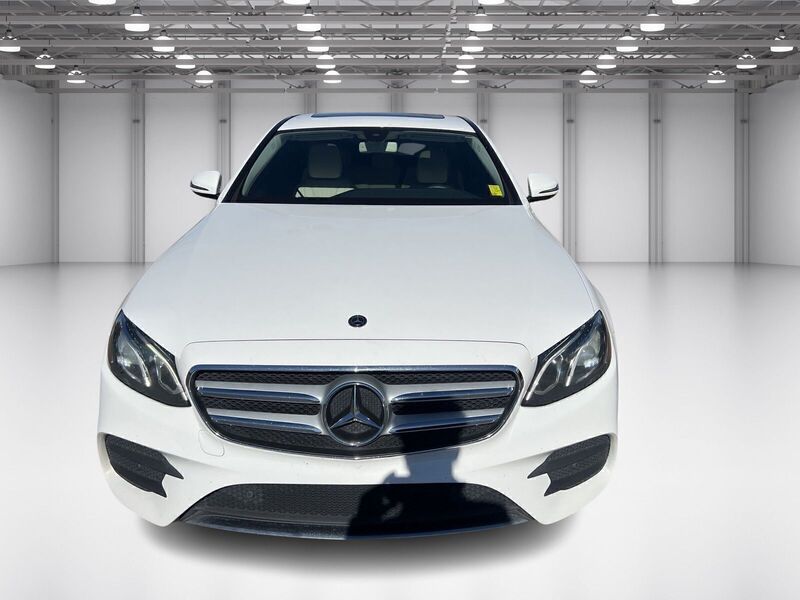 2018 Mercedes Benz E 300 4MATIC photo 2