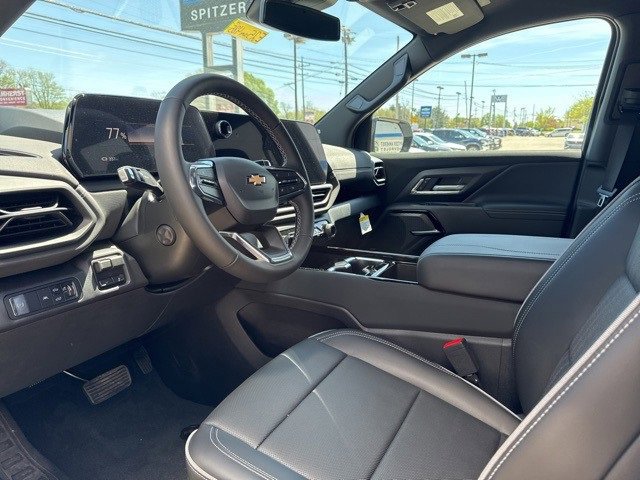 2025 Chevrolet Silverado EV LT photo 15