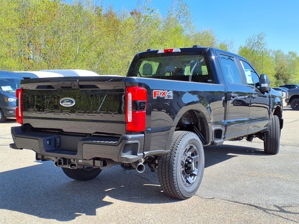 2025 Ford F-350 XL photo 3