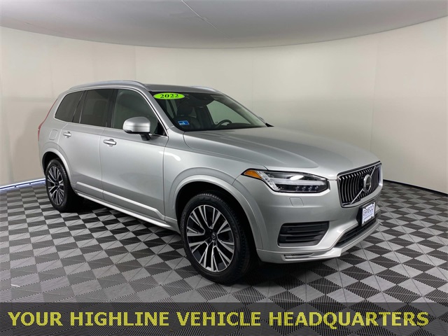 2022 Volvo XC90 T6 Momentum 7-Passenger