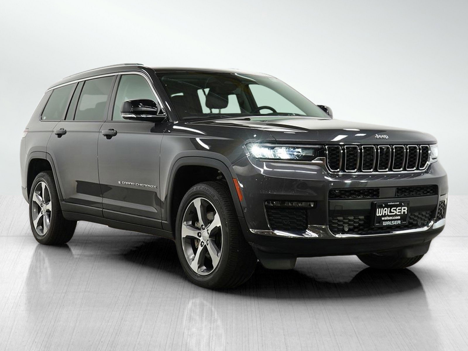 2023 Jeep Grand Cherokee Limited photo 7