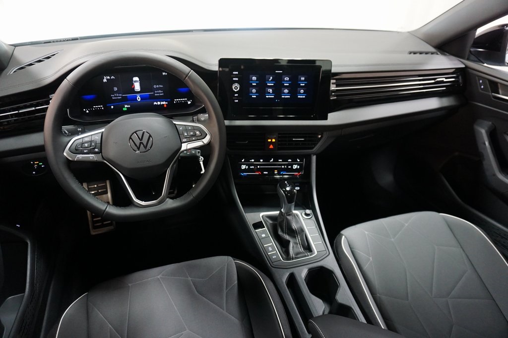 2025 Volkswagen Jetta 1.5T Sport photo 12
