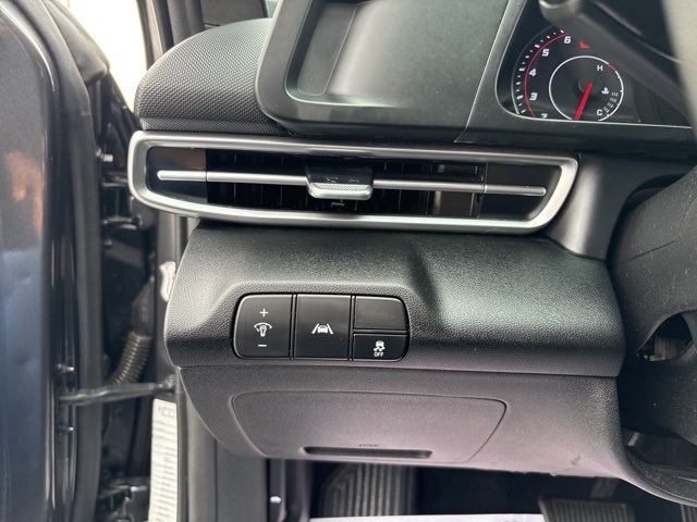 2021 Hyundai Elantra SEL photo 16