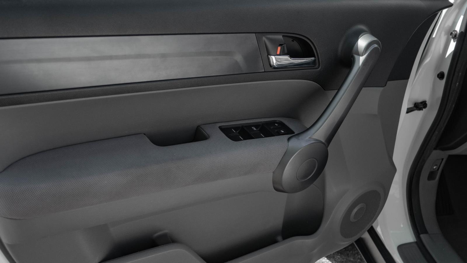 2008 Honda CR-V LX photo 9