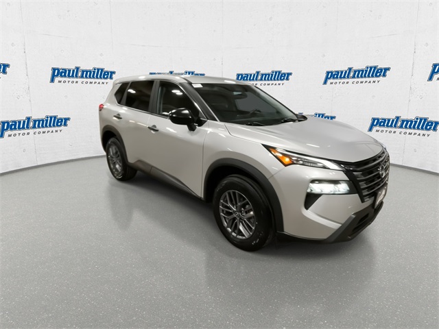 2024 Nissan Rogue S photo 2