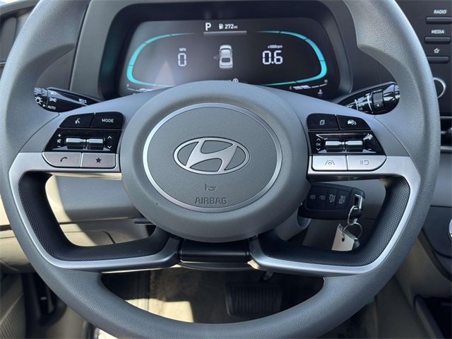 2025 Hyundai Elantra SE photo 18