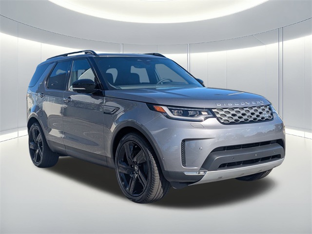 2025 Land Rover Discovery S photo 4