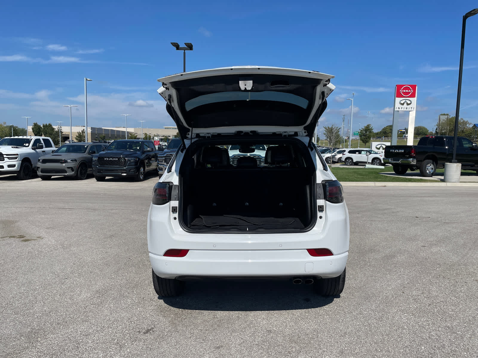 2022 Jeep Compass High Altitude photo 11