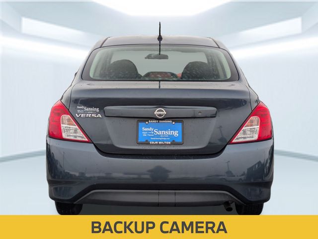 2017 Nissan Versa 1.6 S photo 3