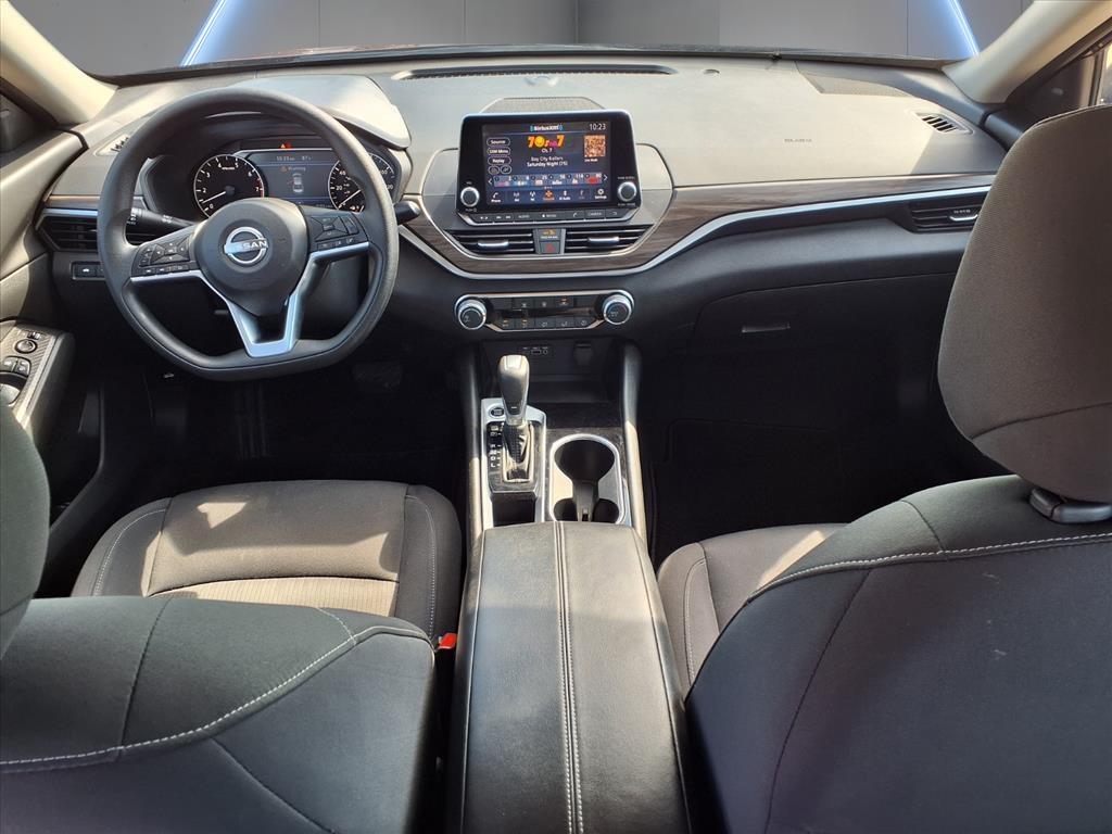 2024 Nissan Altima 2.5 SV photo 10