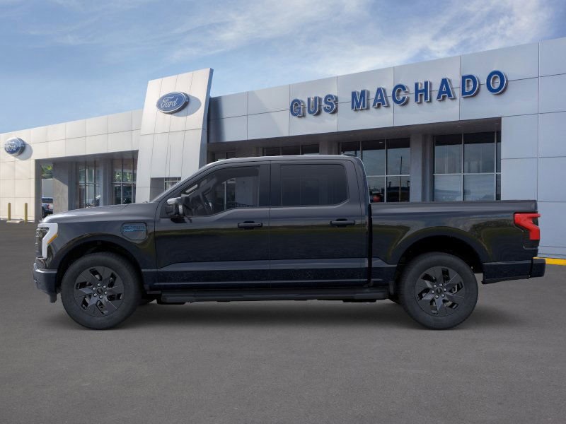 2025 Ford F-150 Lightning Lariat photo 3