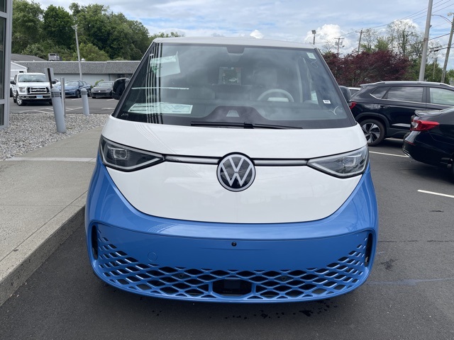 2025 Volkswagen ID. Buzz photo 2