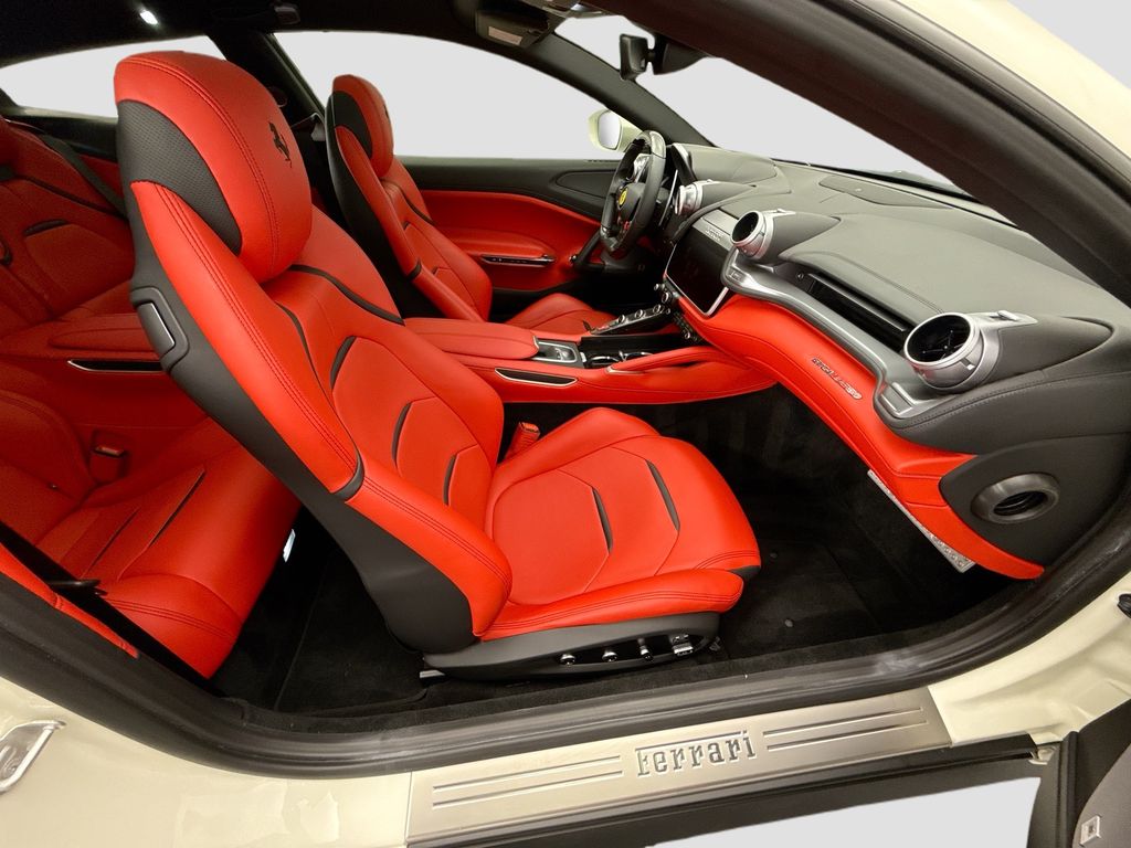 2020 Ferrari GTC4Lusso photo 17