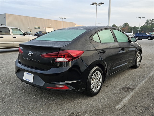 2020 Hyundai Elantra SE photo 3
