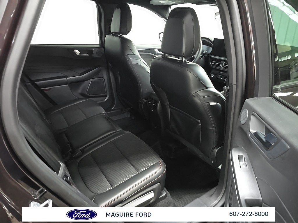 2023 Ford Escape ST-Line Select photo 18