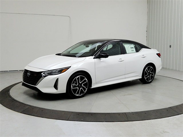 2025 Nissan Sentra SR photo 3