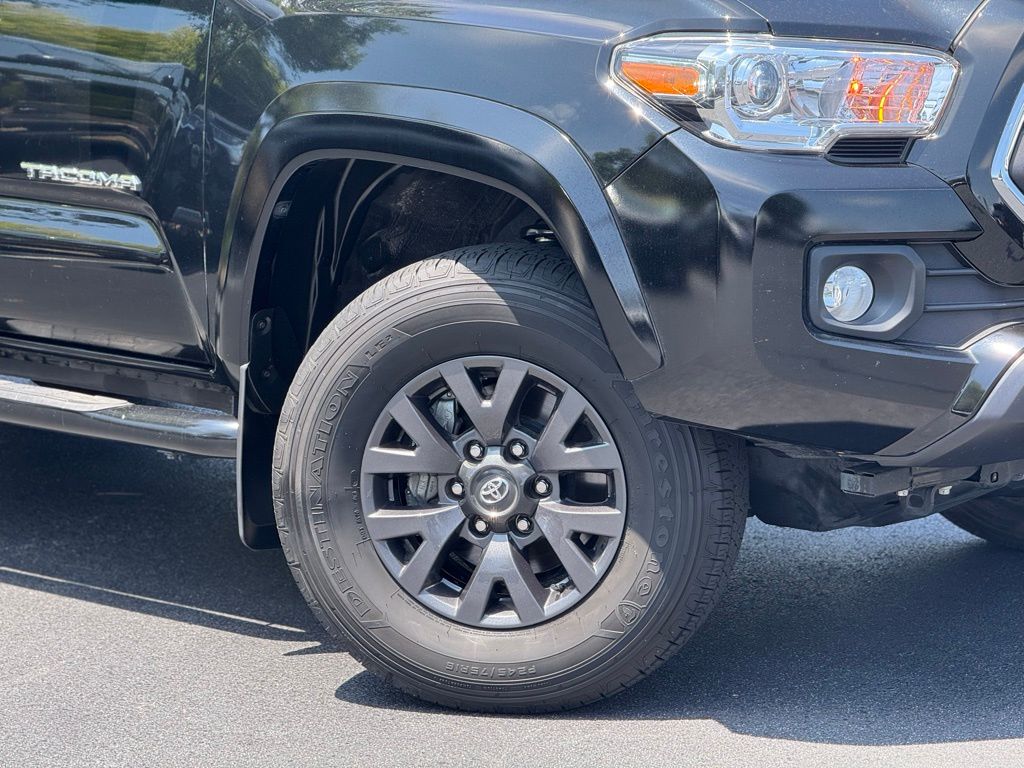 2023 Toyota Tacoma SR5 V6 photo 4