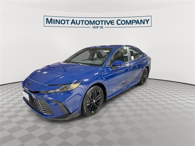 2026 Toyota Camry SE photo 4