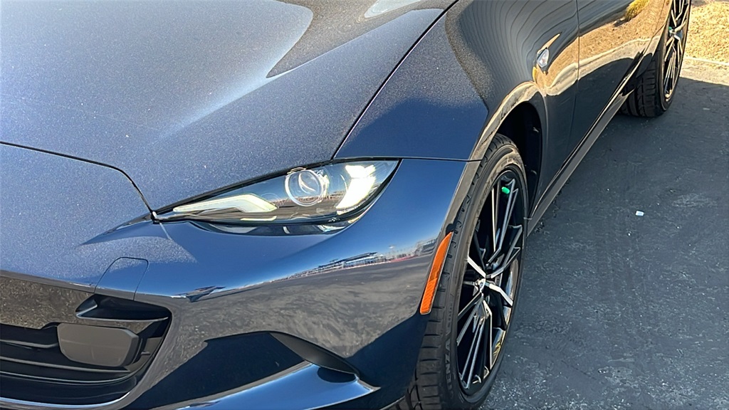 2025 Mazda MX-5 Miata Miata Grand Touring photo 4