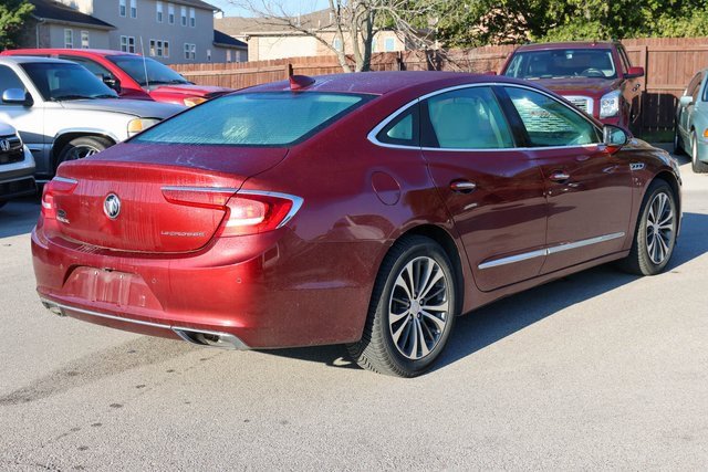 2017 Buick LaCrosse Essence photo 3