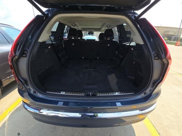 2025 Volvo XC90 Plus photo 6