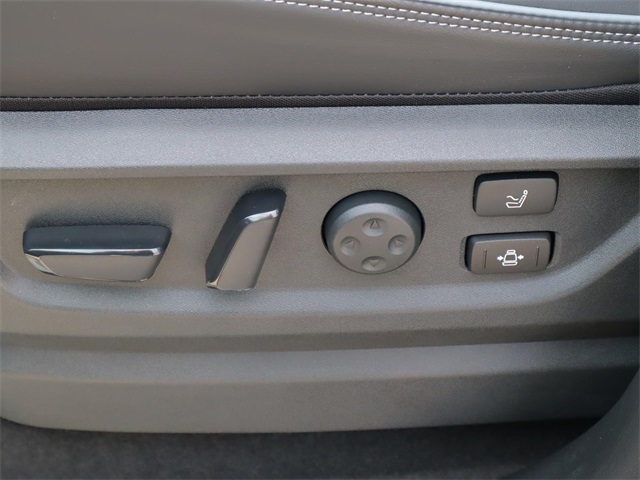 2025 Infiniti QX80 Sensory photo 13