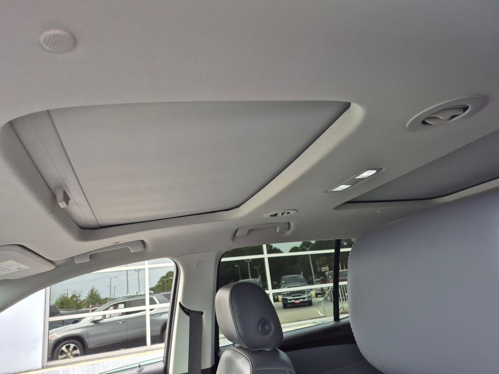 2020 Chevrolet Traverse 3LT photo 12