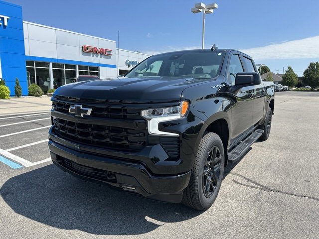 2025 Chevrolet Silverado 1500 RST photo 2
