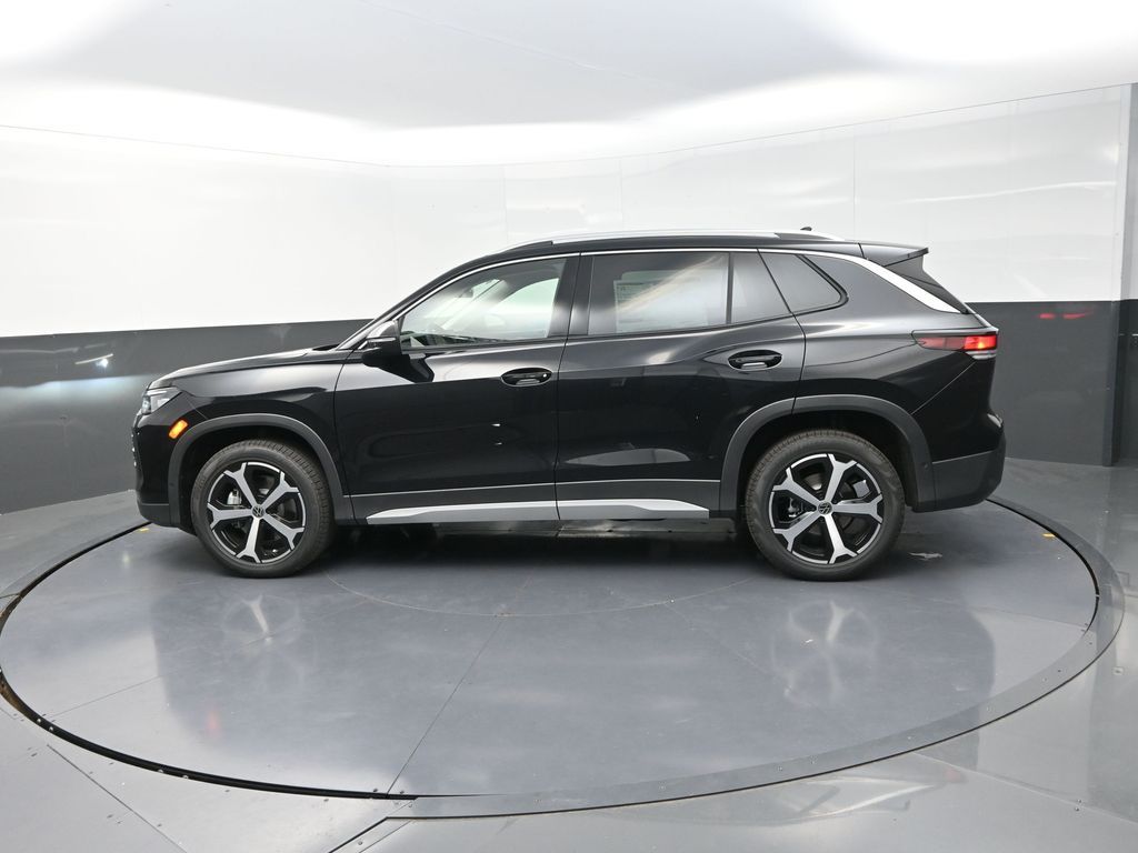 2025 Volkswagen Tiguan SE photo 4