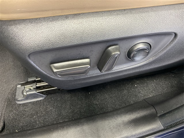 2022 Toyota RAV4 Limited photo 21
