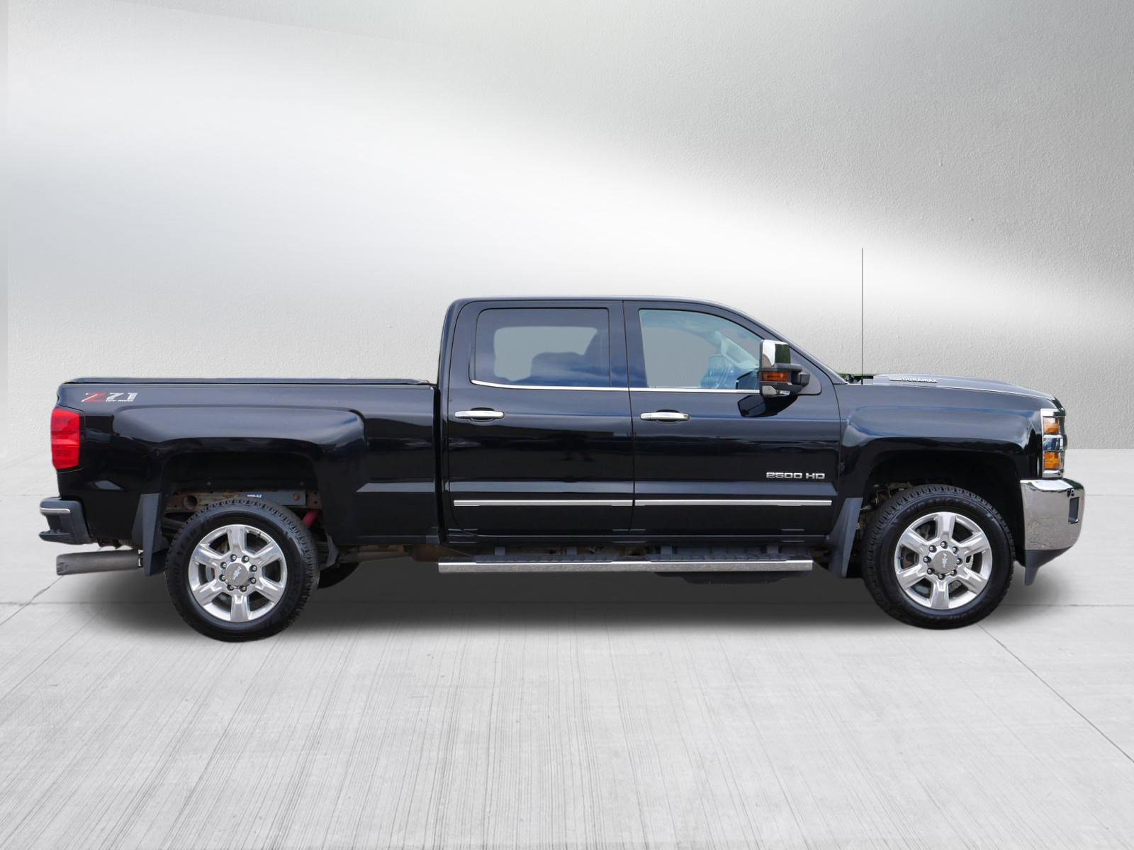 2018 Chevrolet Silverado 2500HD LTZ photo 8