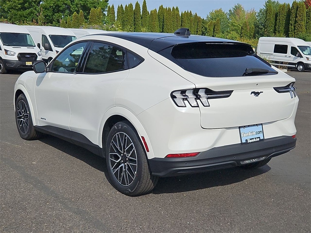 2025 Ford Mustang Mach-E Premium photo 4