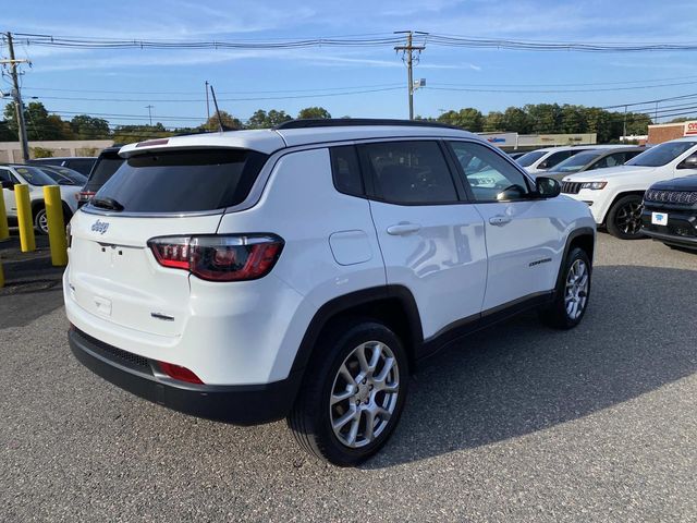 2022 Jeep Compass Latitude Lux Altitude photo 2