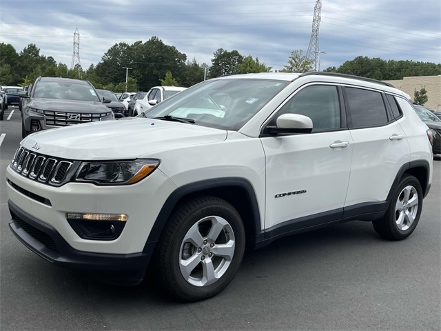 2021 Jeep Compass Latitude photo 3