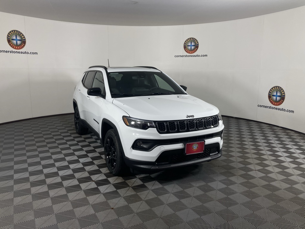 2025 Jeep Compass Latitude photo 3