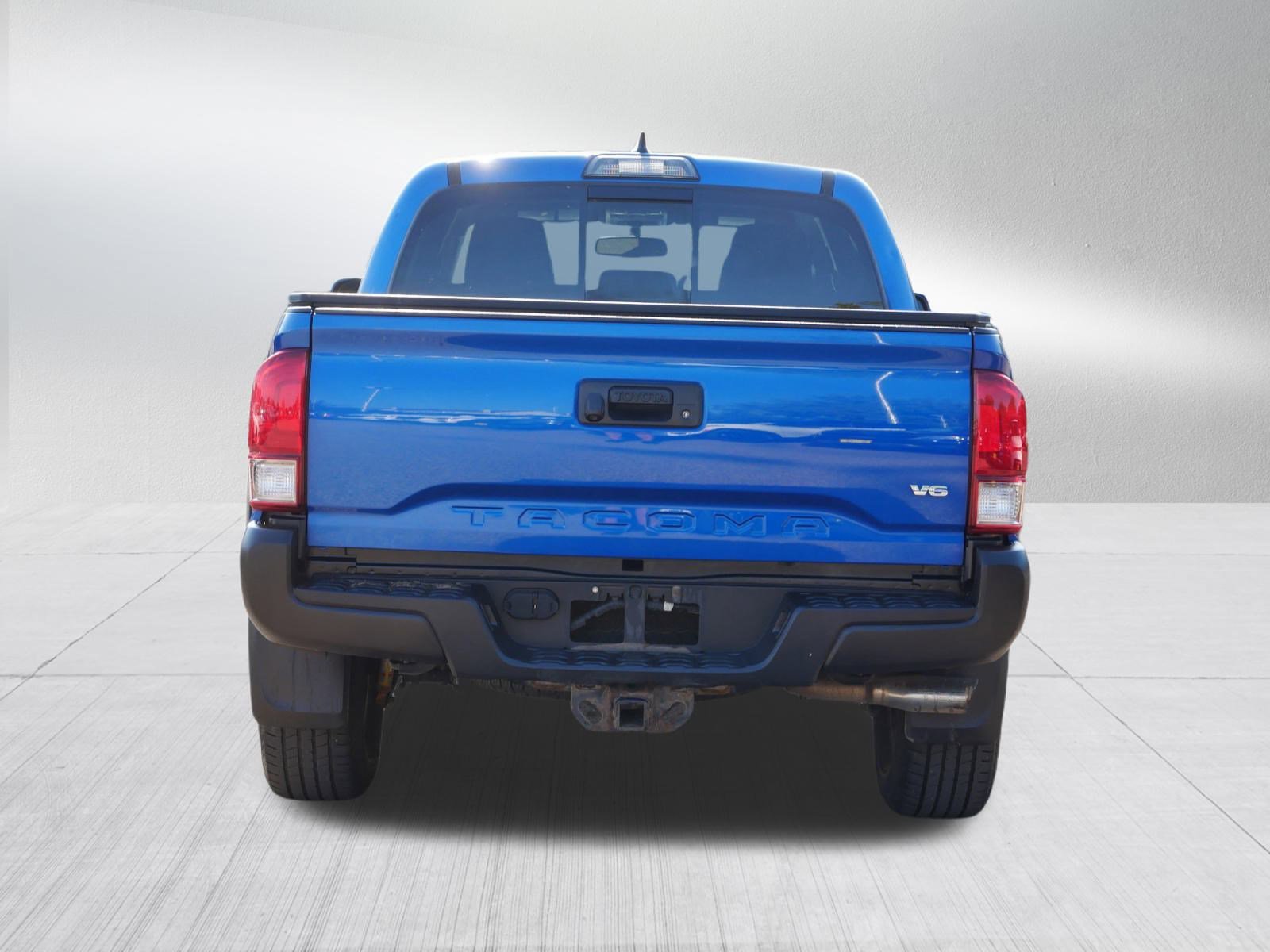2017 Toyota Tacoma TRD 4x4 photo 6
