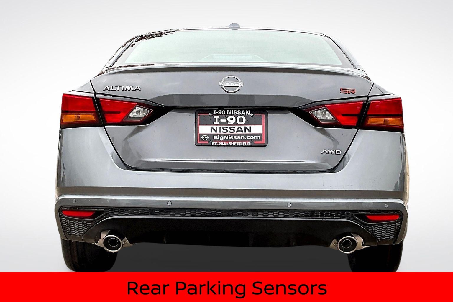 2025 Nissan Altima SR photo 4