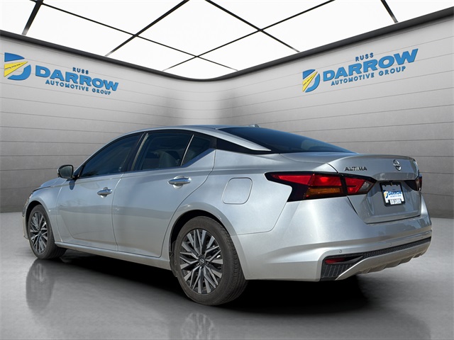 2023 Nissan Altima 2.5 SV photo 3