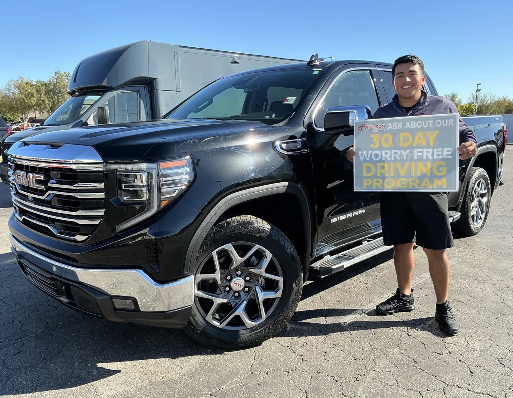 2022 GMC Sierra 1500 SLT's photo