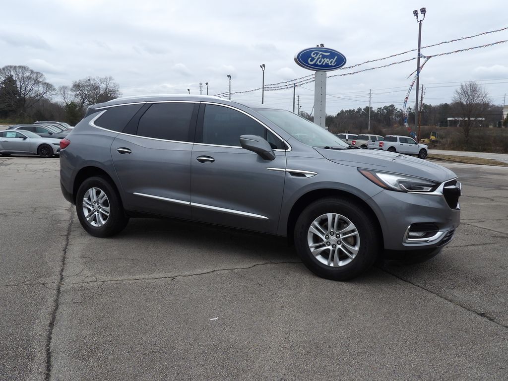 2018 Buick Enclave Essence's photo